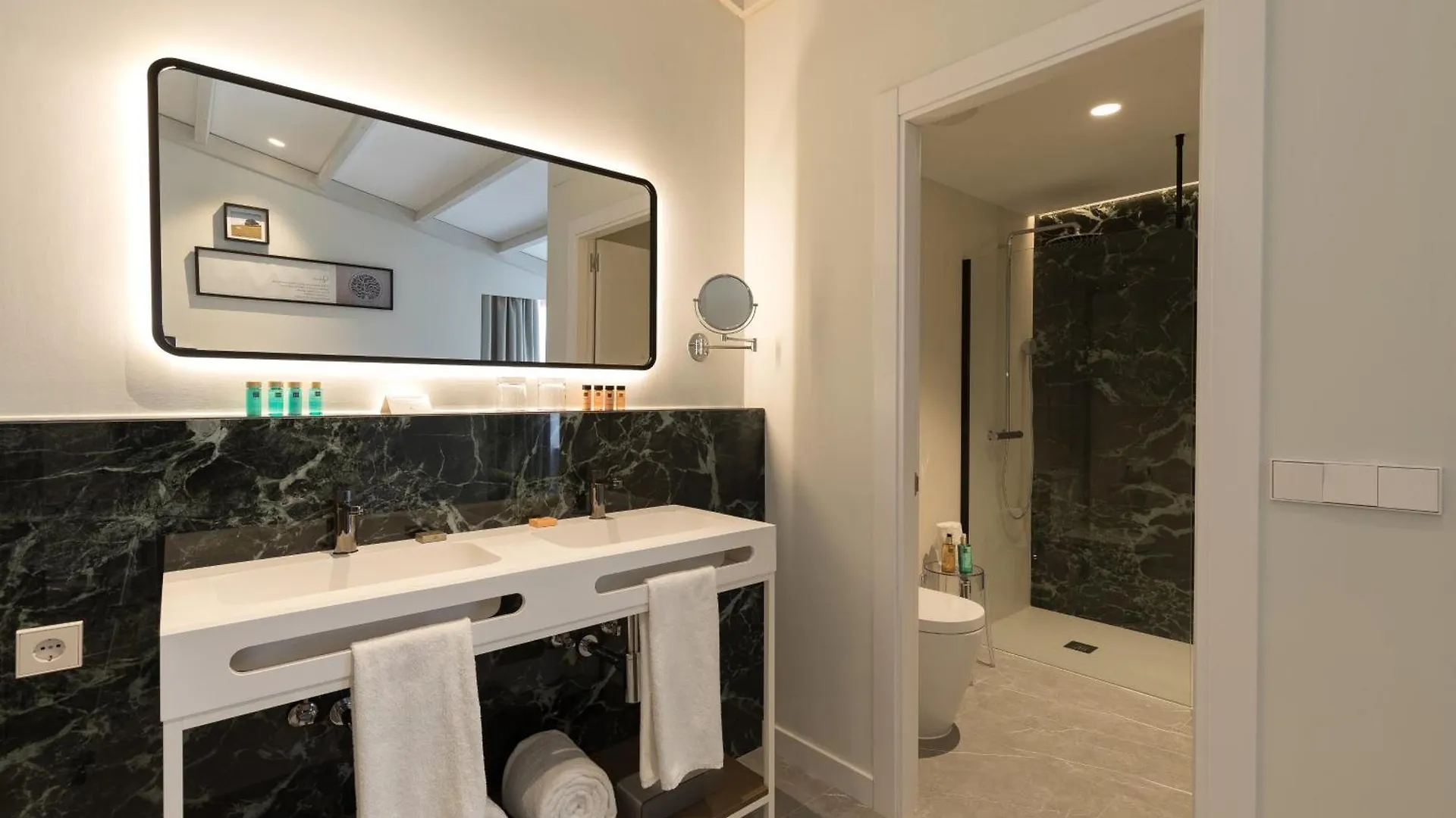 Hotel Encinar De סוטוגרנדה