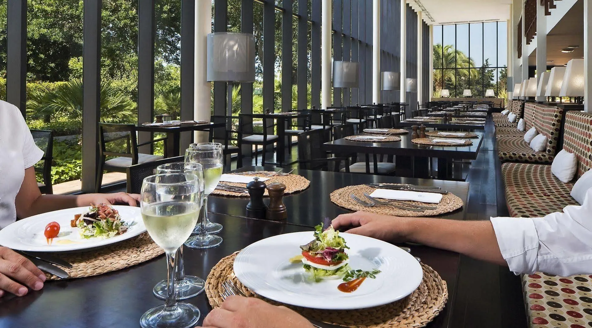 Hotel Encinar De סוטוגרנדה
